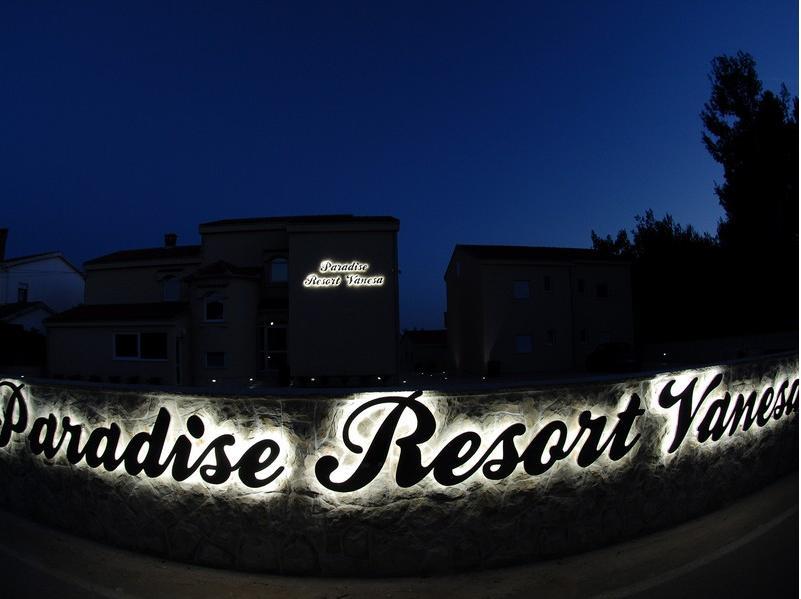 Paradise Resort Vanesa Vir Bagian luar foto